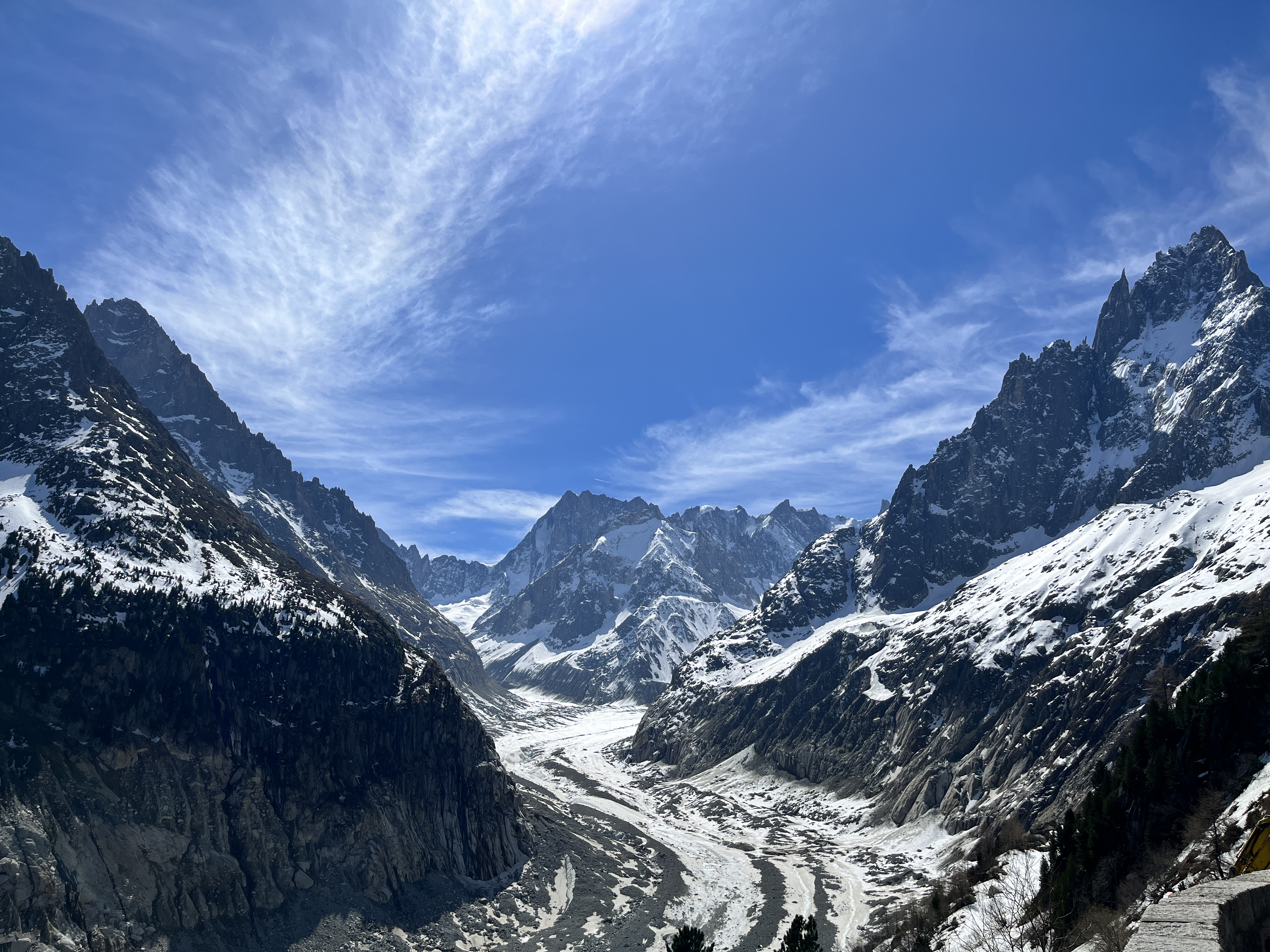 Der Gletscher Mer de Glace im Mont-Blanc-Massiv.